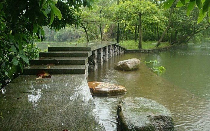 Yihuwan Apartment Hotel周边景点