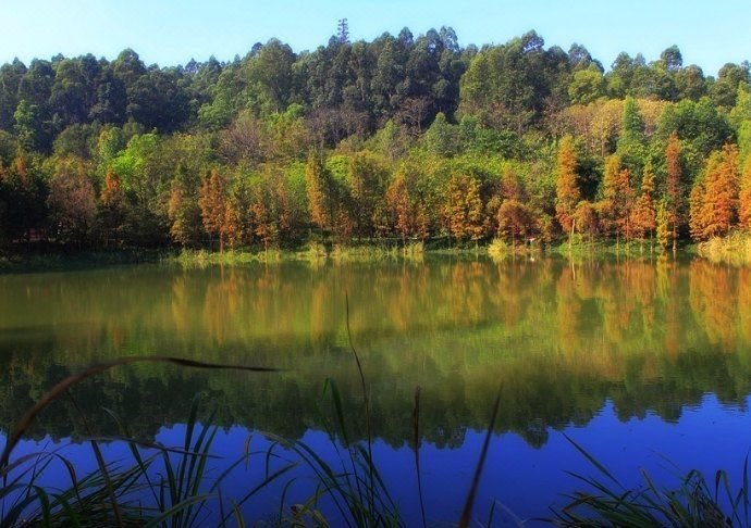 Yihuwan Apartment Hotel周边景点