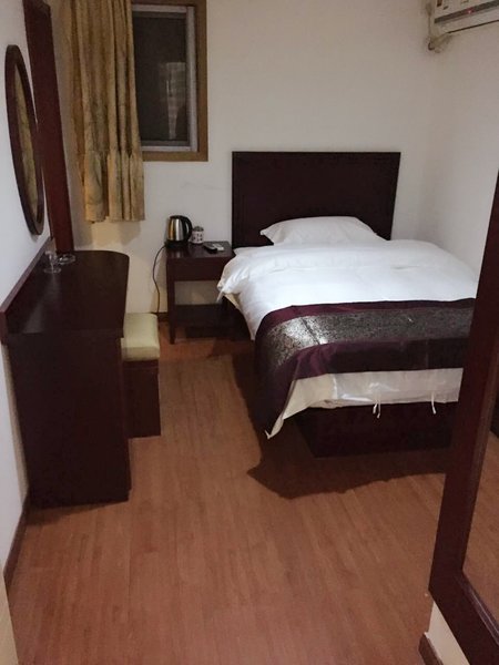 Jilai Manwu Hostel Guest Room