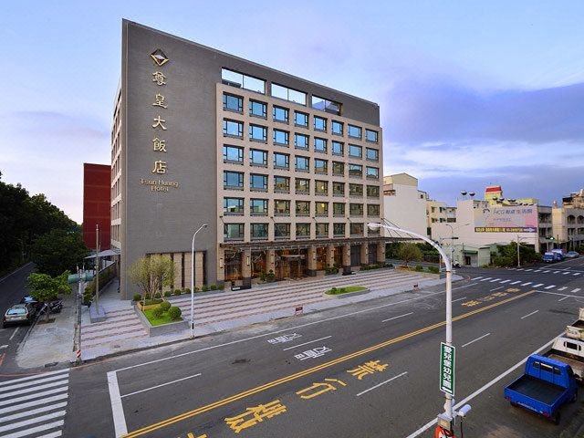 Tsun Huang Hotel over view