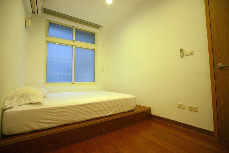 Taipei MRT Zhong Xiao Hostel 客房
