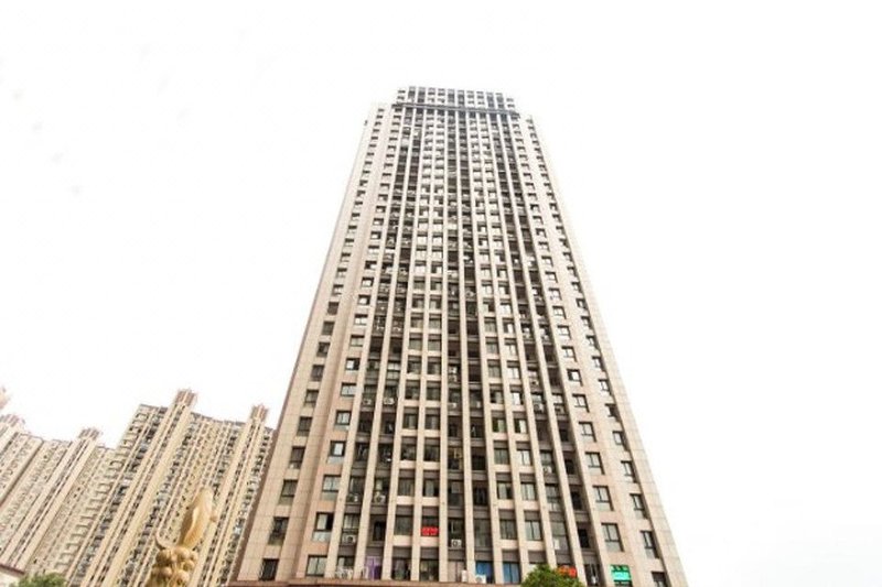 Jinmao Holiday Inn Over view