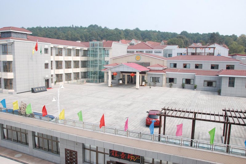 Longjing Hot Spring ResortOver view