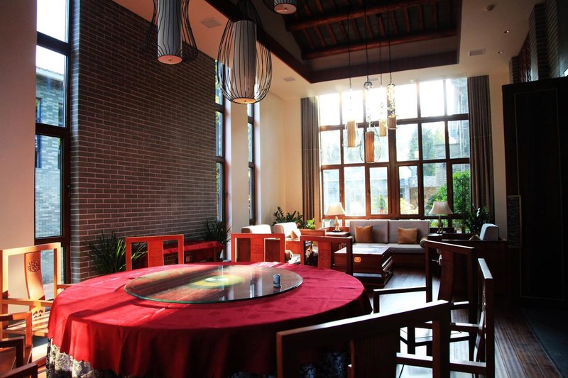 Jiucheng Shanshe Villa Hotel Restaurant