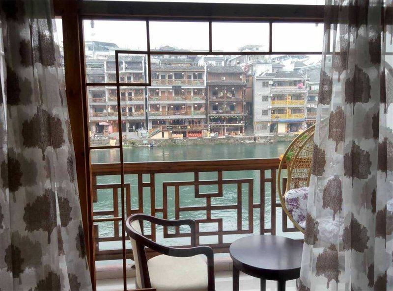 Hotel Riverview Tuojiang impression Guest Room
