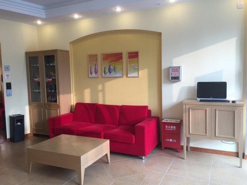 Home Inn HotelHotel public area