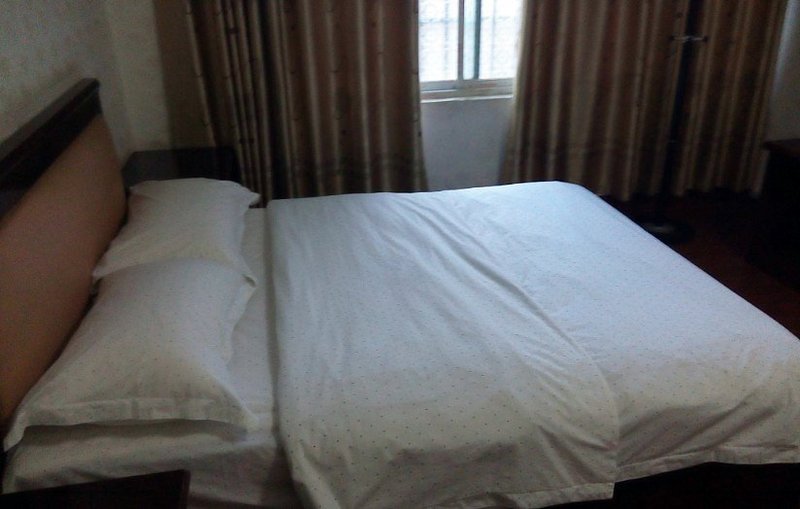 Hotel guest fountain emerging road shop Guest Room