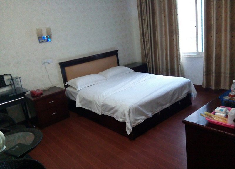 Hotel guest fountain emerging road shop Guest Room