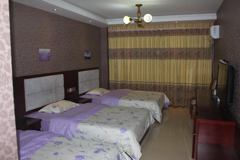 Lavender Theme HotelGuest Room