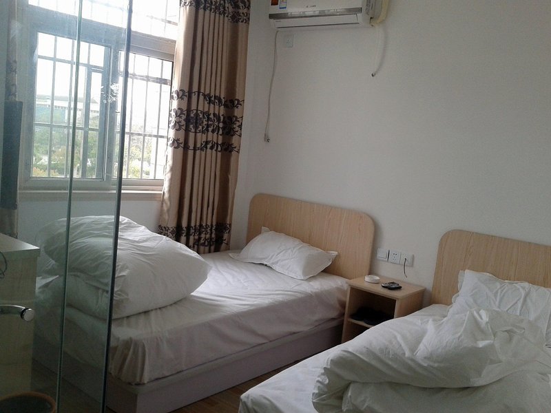 Xinhui Inn Guest Room