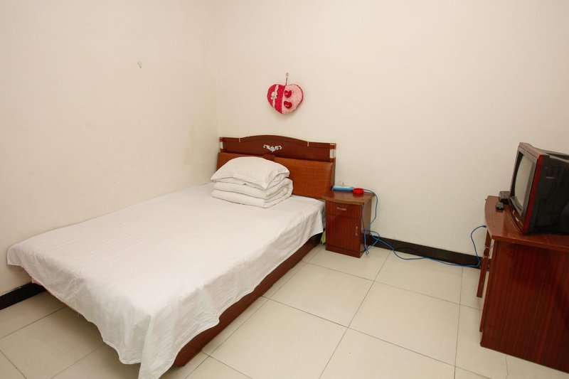 Everest Hostel Guest Room