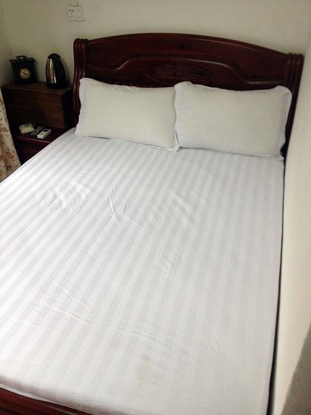 Huang Yao Lin drunk inn Guest Room