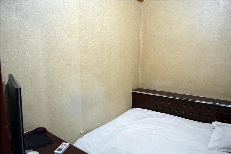 Yubin Hotel Guest Room