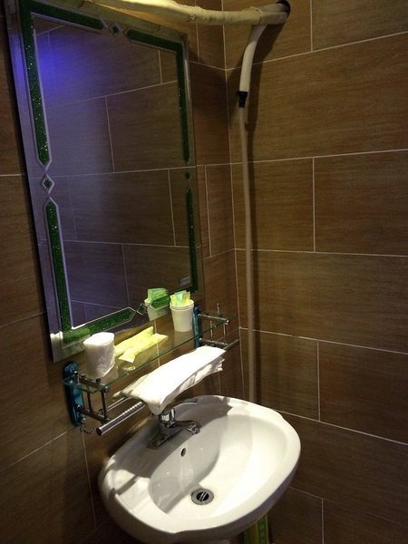 Longhan Hotel Guest Room