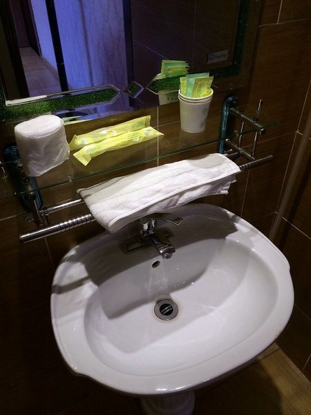 Longhan Hotel Guest Room