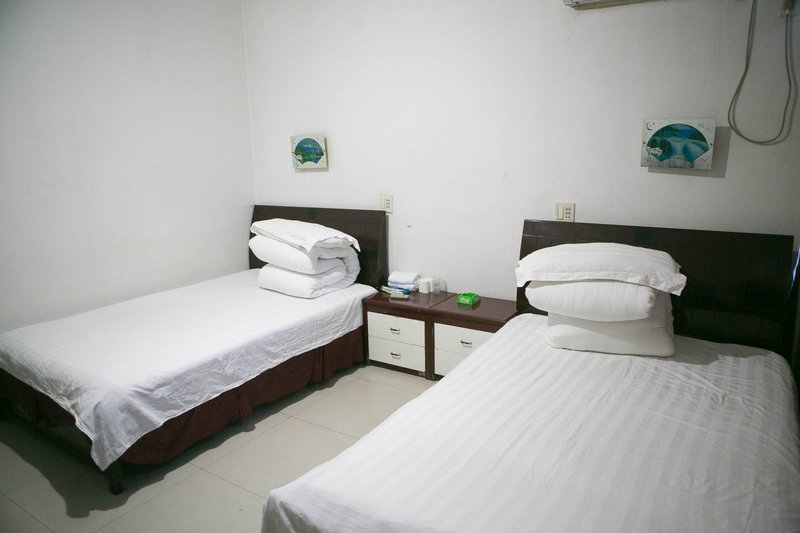 0575 83043180 Guest Room