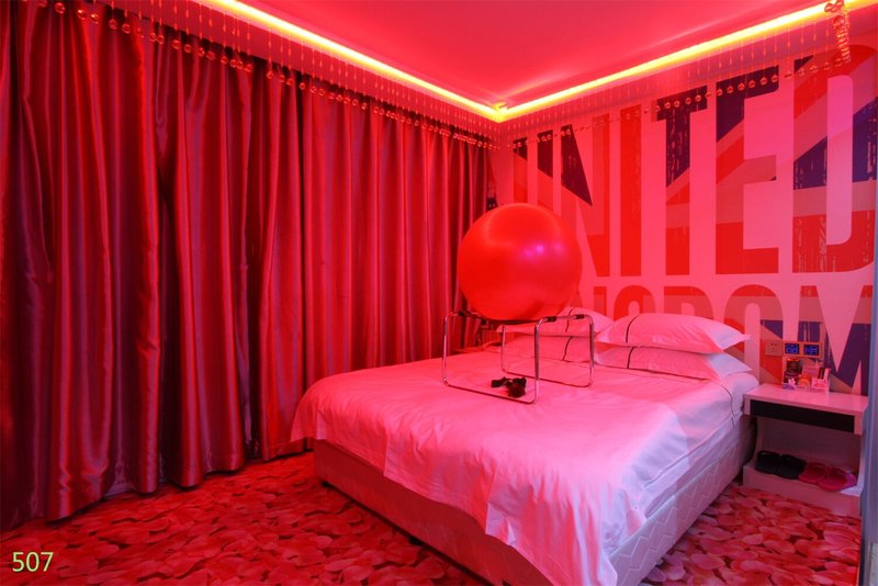 Xinyang Apple Theme Hotel Guest Room