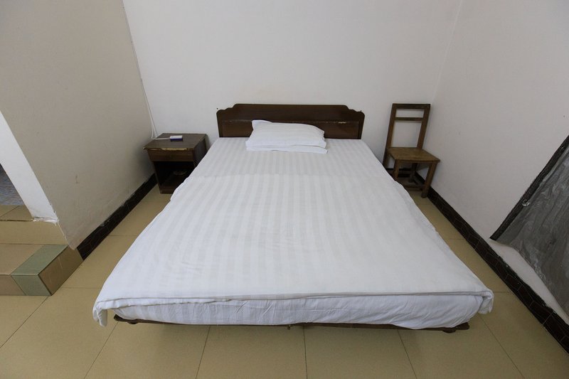 Chippac hotel guests Guest Room