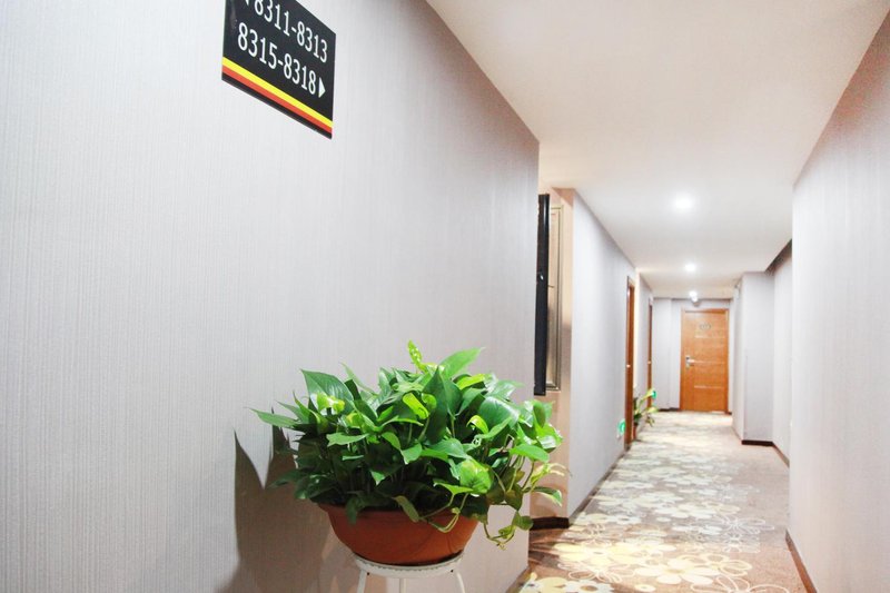 速8酒店(武汉澳门路店)