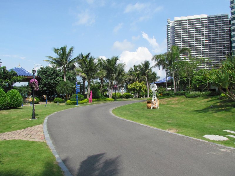 Silver Beach Seaview Holiday Inn Over view