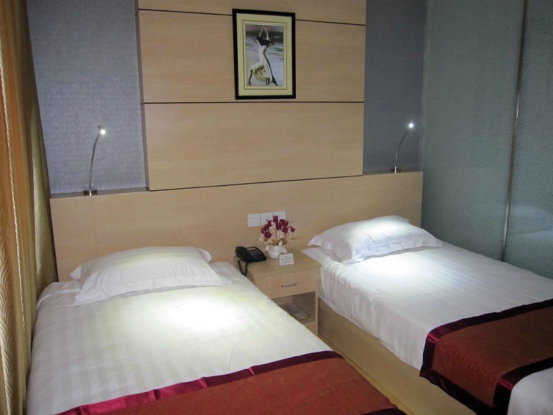 Rishun Xiangyan Hotel Guest Room