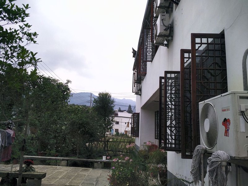 Zha's Villa Over view