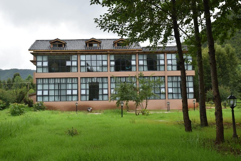 Lugu Lake Xiyue Wetland Landscape Hotel Over view