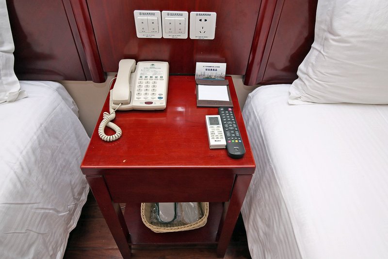 Greentree Inn  Guest Room