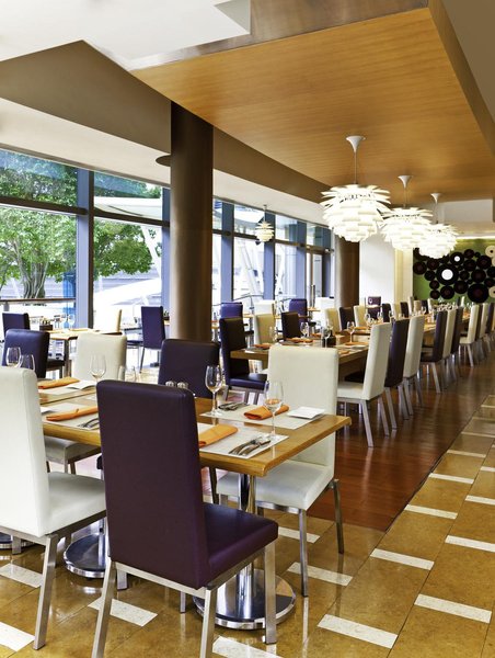 Le Meridien Cyberport HongkongRestaurant