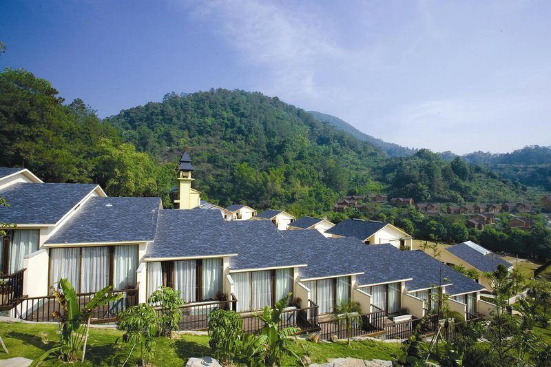 Panlong Canyon Holiday Hotel Over view