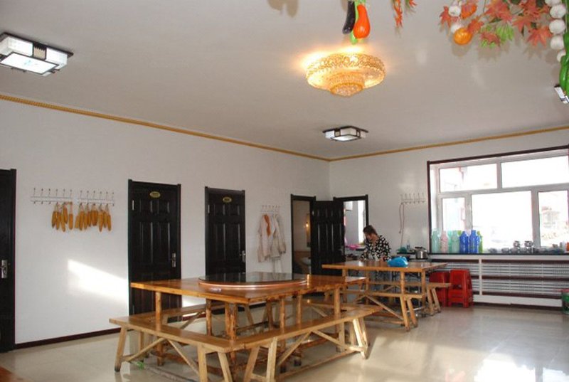 Longjiang Mountain Villa Hotel public area