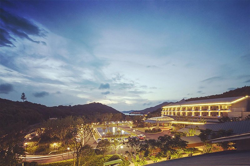 Hengyuan Hotel (Ningbo Dongqian Lake)Over view