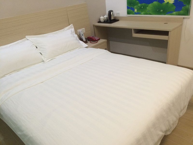 Shengting Hotel Guest Room