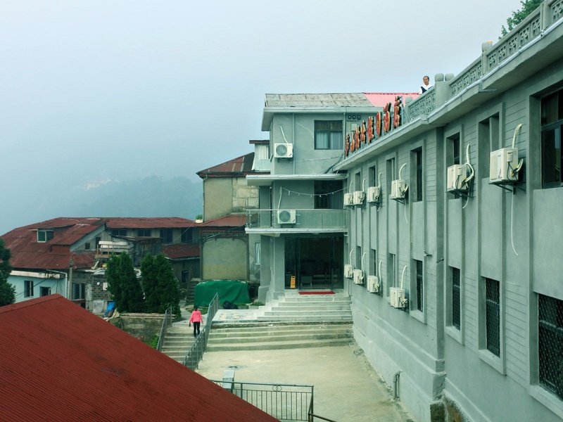 Lushan Guling Holiday Inn Over view