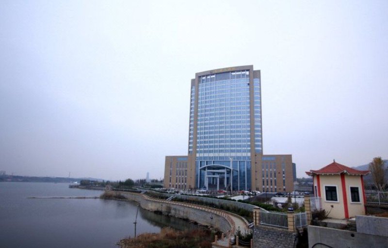 Longhu Hotel Over view