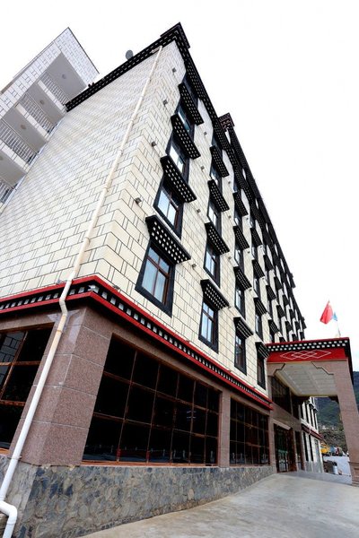 Wizard Aden Hotel Over view