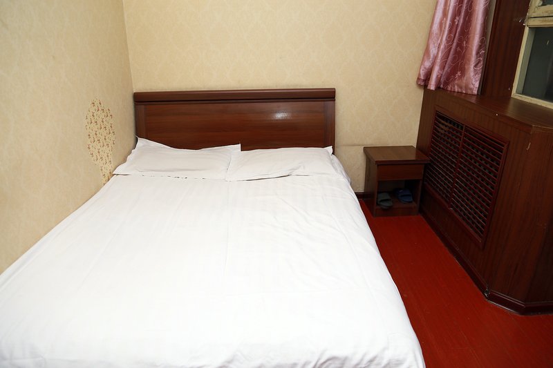 Tongjiang Hostel Guest Room