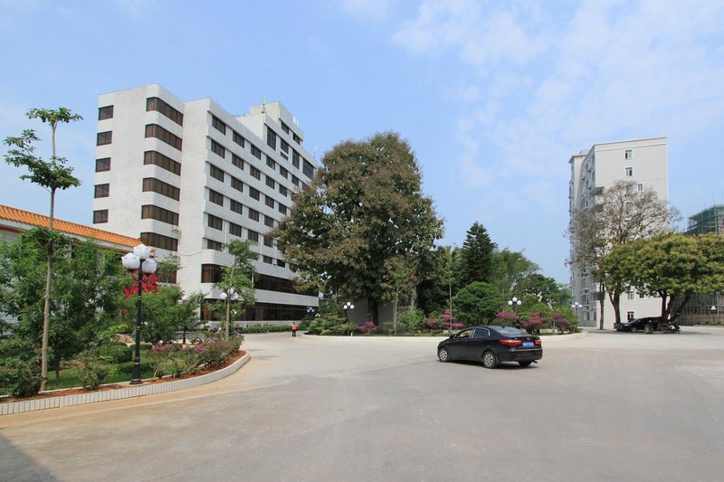 Pingyuan Hotel over view