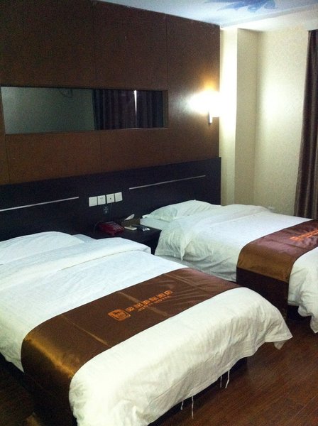 Junyi Hotel Guest Room