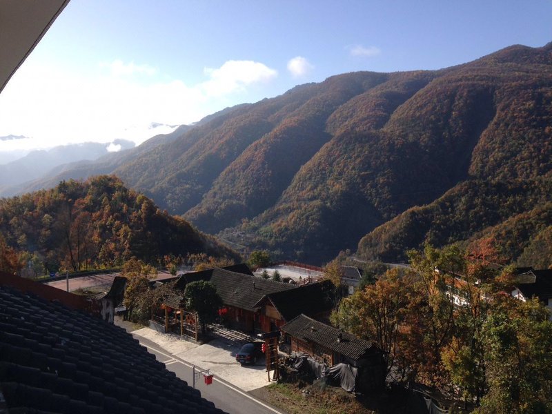 Shennongjia Qingtian Hotel Over view