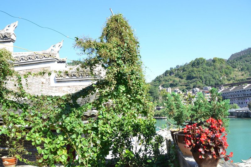 Shuncheng Inn Zhenyuan Over view