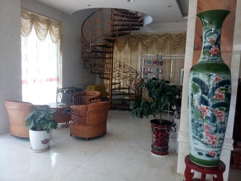 sanyuehua hotelLobby