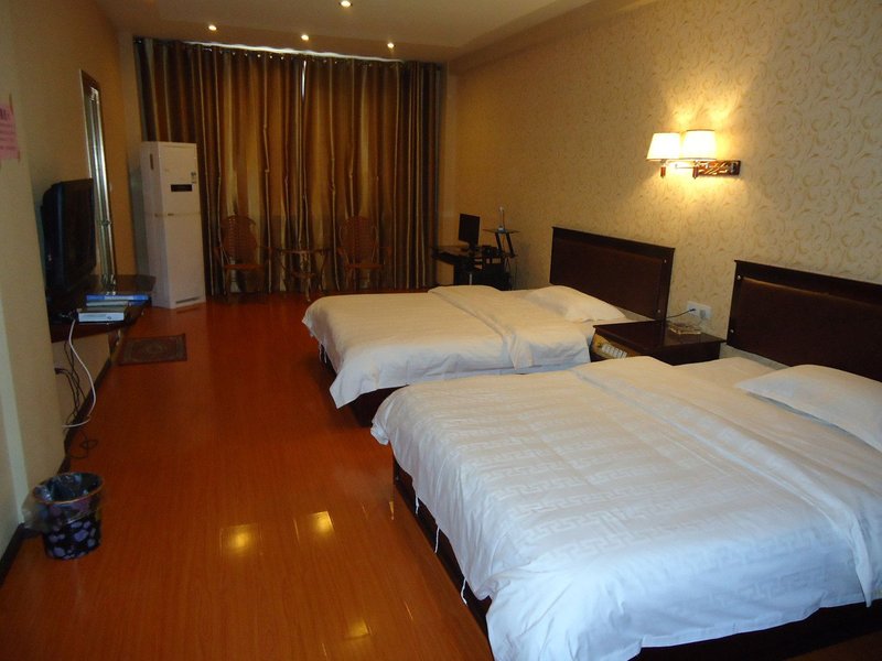 Hualong hotel Guest Room