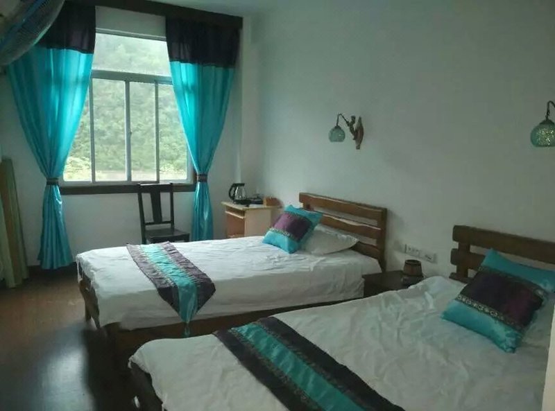 Dajun Hotel Guest Room