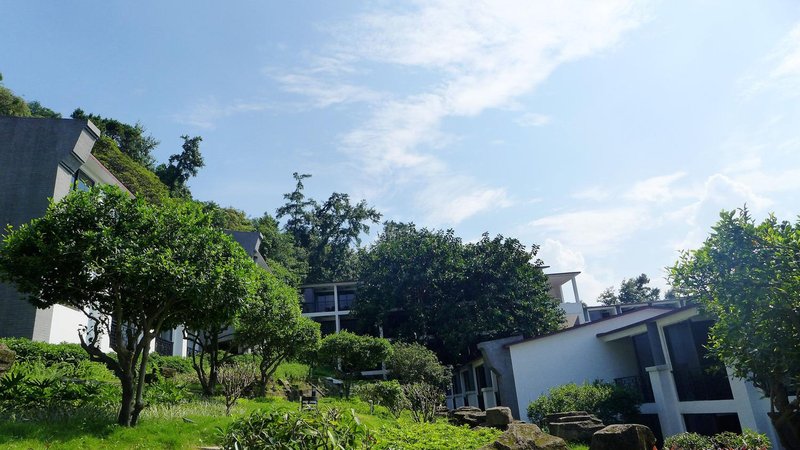 Xiqiao Mountain Hotel Over view