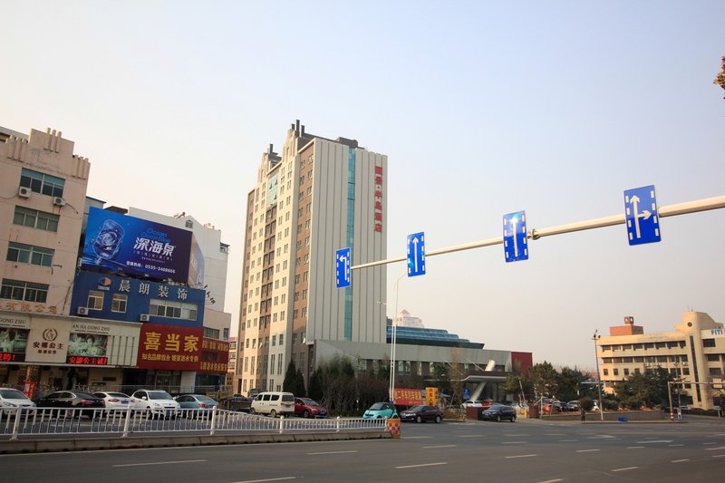 Buena Vista Peninsula Hotel Yantai Over view