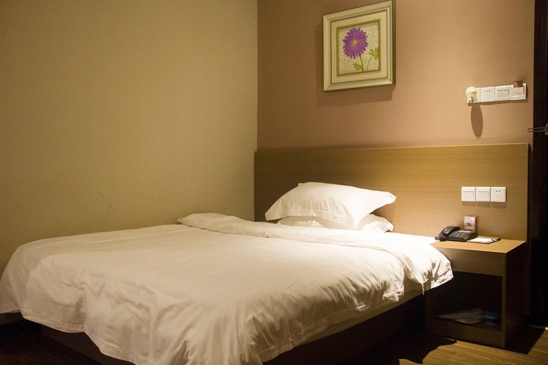 Seven Plus One HotelGuest Room