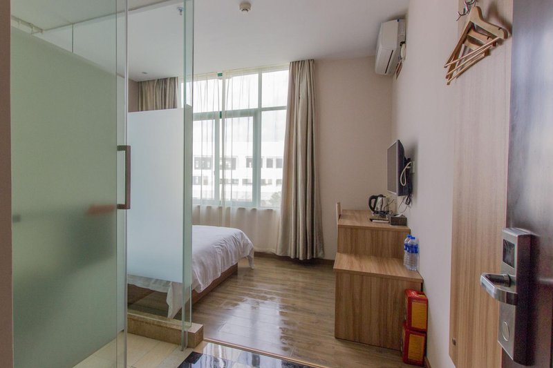 Seven Plus One HotelGuest Room