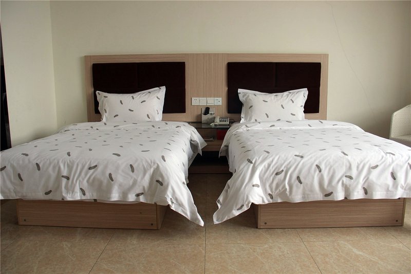 R1 Fashion  HotelGuest Room