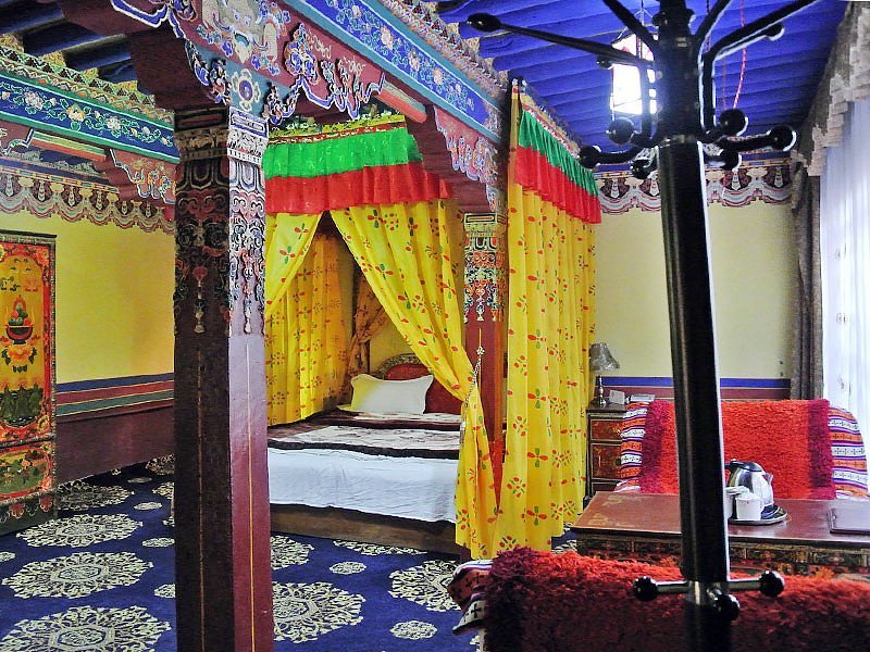 Trichang Labrang Hotel Lhasa Guest Room